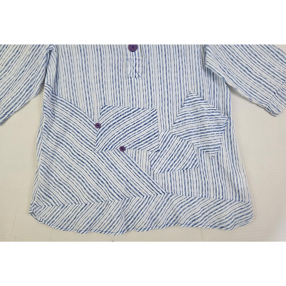 Terra-SJ Apparel~Size M~White/Blue Striped 3/4 Sleeve Lightweight Blouse Button - Picture 8 of 11